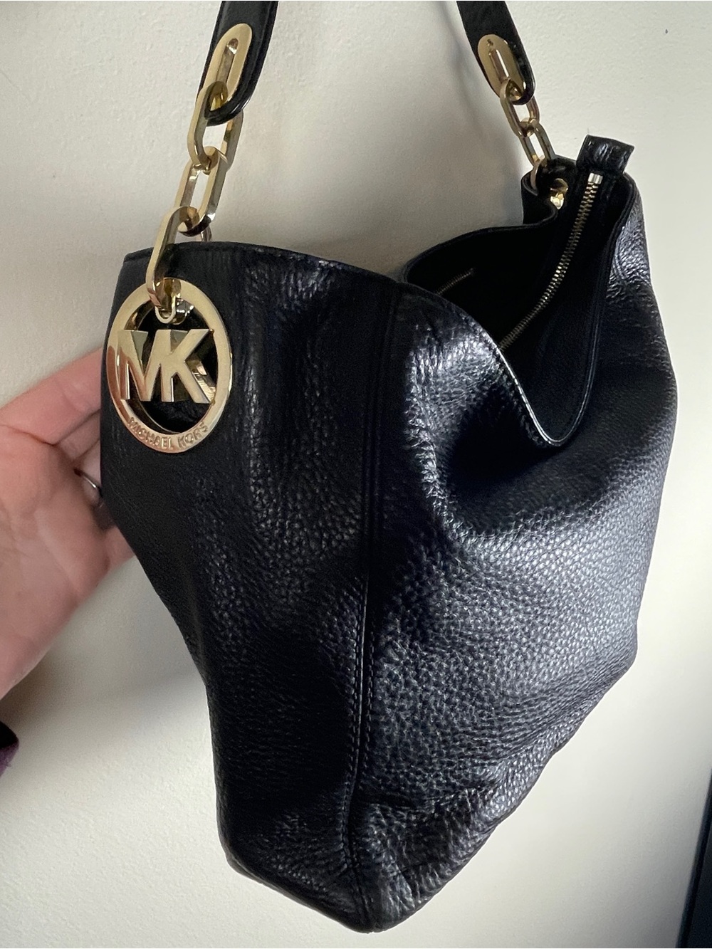 Michael Kors Black Pebbled Leather Hobo with Gold MK Charm - Picture 3 of 7